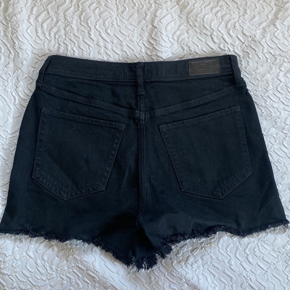 Hollister Ultra High-rise Mom Short - Picture 2 of 2
